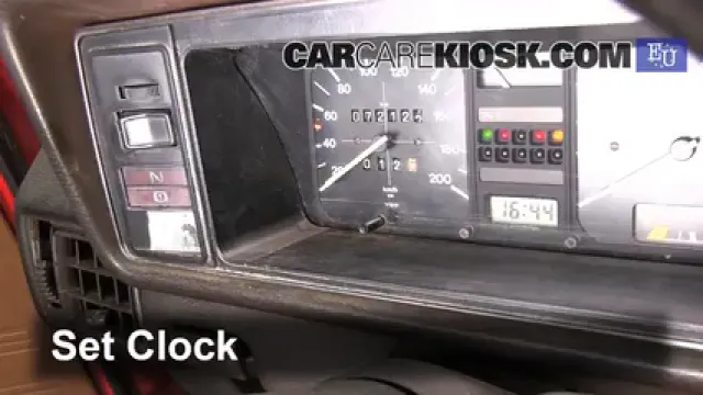 1980 Volkswagen Golf L 1.3L 4 Cyl. Horloge Régler l'horloge